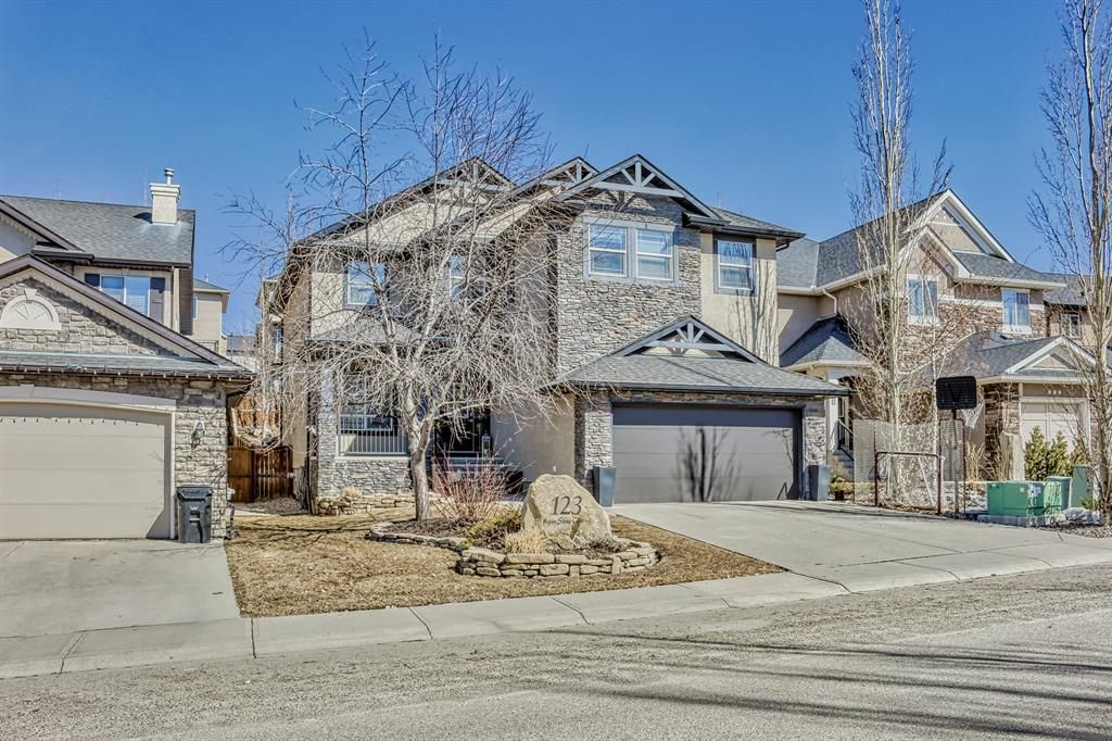 Main Photo: 123 Aspen Stone Crescent SW in Calgary: Aspen Woods Detached for sale : MLS®# A2039057