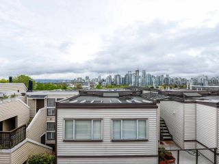 Photo 14: 2264 ALDER Street in Vancouver: Fairview VW Townhouse for sale in "Marina Place" (Vancouver West)  : MLS®# R2163720