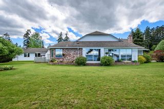 Photo 3: 3965 Marine Dr in Royston: CV Courtenay South House for sale (Comox Valley)  : MLS®# 904701
