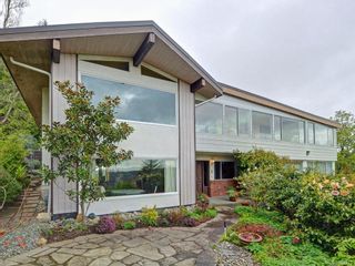 Photo 2: 2497 Sinclair Rd in Saanich: SE Cadboro Bay House for sale (Saanich East)  : MLS®# 901971