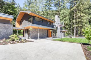 Photo 2: 5788 SUNSHINE FALLS Lane in North Vancouver: Woodlands-Sunshine-Cascade House for sale in "Sunshine Falls" : MLS®# R2067204