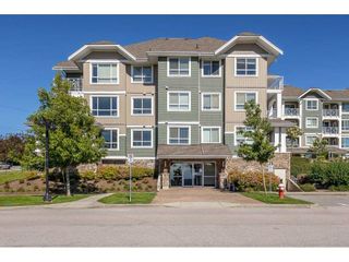 Photo 3: 104 16398 64 Avenue in Surrey: Cloverdale BC Condo for sale in "The Ridge at Bose Farm" (Cloverdale)  : MLS®# R2590975