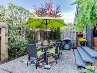 Photo 12: 1236 PREMIER Street in NORTH VANC: Lynnmour Townhouse for sale in "LYNNMOUR VILLAGE" (North Vancouver)  : MLS®# R2006636