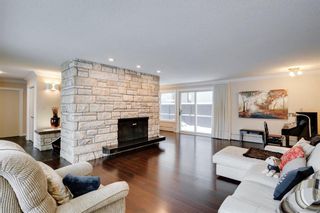 Photo 5: 1104 Belavista Crescent SW in Calgary: Bel-Aire Detached for sale : MLS®# A2022369