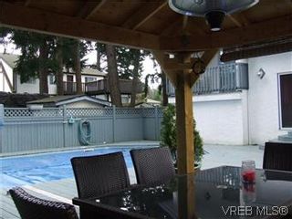Photo 15: 2404 Marlene Dr in VICTORIA: Co Colwood Lake House for sale (Colwood)  : MLS®# 598509