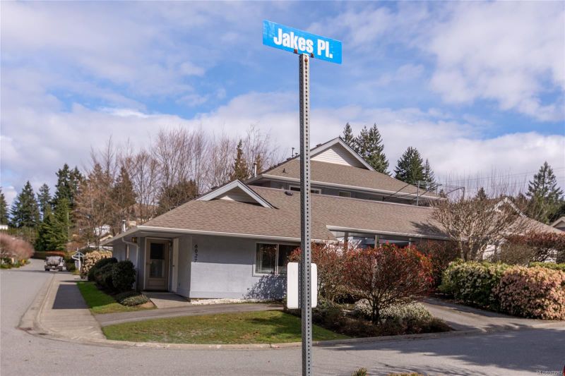 FEATURED LISTING: 6025 Jake's Pl Nanaimo