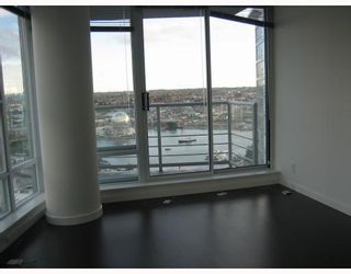 Photo 6: 3008 668 CITADEL PARADE BB in Vancouver: Downtown VW Condo for sale in "SPECTRUM 2" (Vancouver West)  : MLS®# V674608
