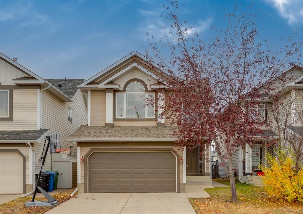 Main Photo: 47 River Rock Place SE in Calgary: Riverbend Detached for sale : MLS®# A2005965