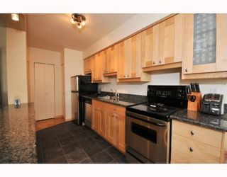Photo 4: 303 1216 W 11TH Avenue in Vancouver: Fairview VW Condo for sale in "LINDEN COURT LTD" (Vancouver West)  : MLS®# V773028