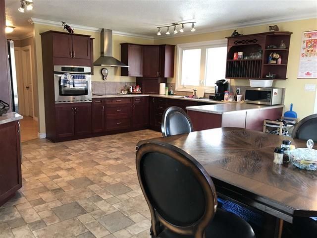 Photo 4: Photos: 5519 51 Street in Fort Nelson: Fort Nelson -Town House for sale in "HILL" (Fort Nelson (Zone 64))  : MLS®# R2634638