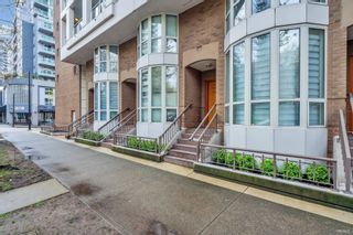 Photo 2: T22 888 BEACH Avenue in Vancouver: Yaletown Townhouse for sale (Vancouver West)  : MLS®# R2877752
