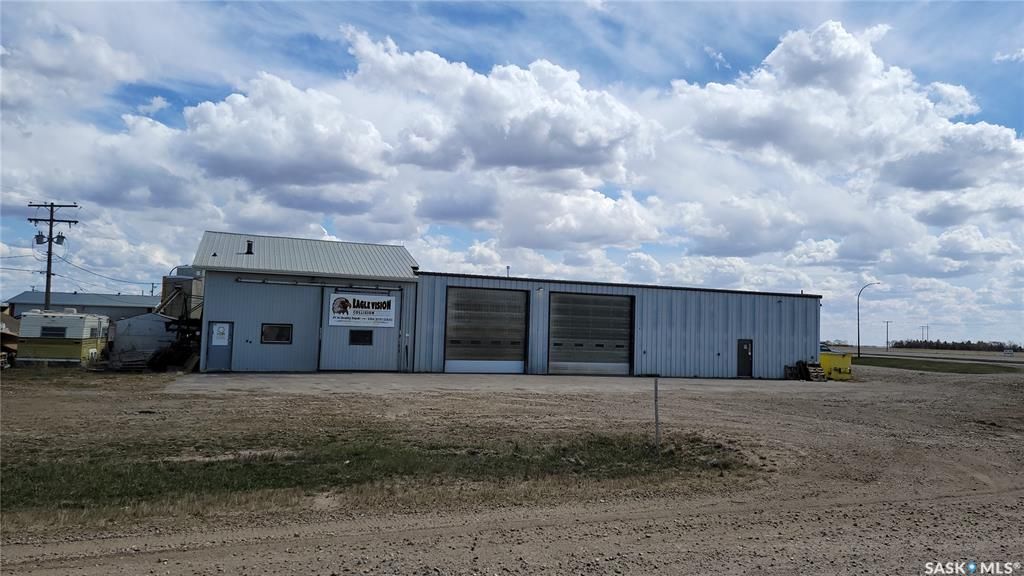 Main Photo: 305 2nd Avenue South in Unity: Commercial for sale : MLS®# SK894934