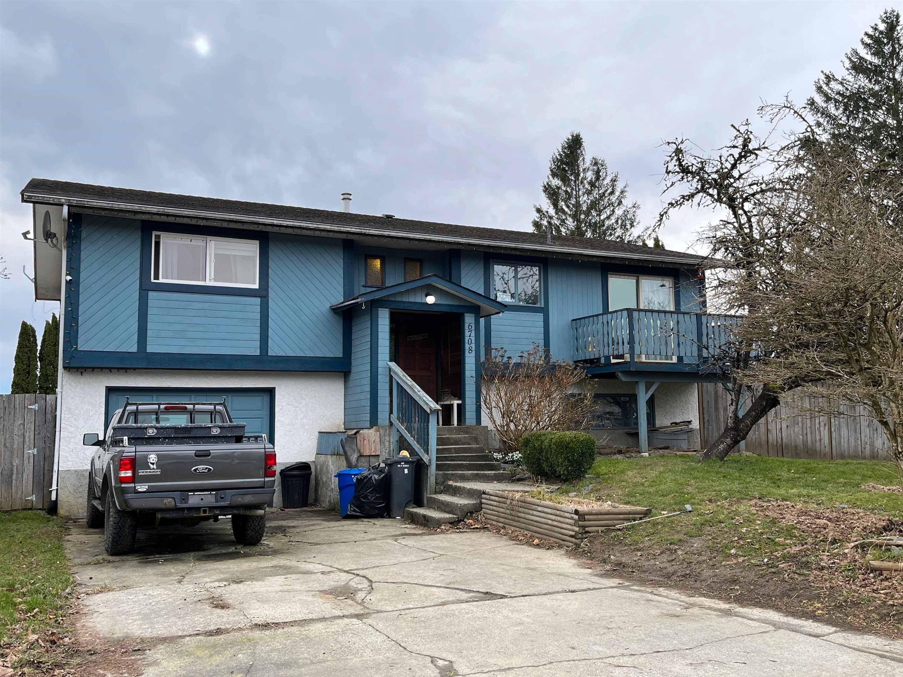 Main Photo: 6708 MEADOW Drive: Agassiz House for sale : MLS®# R2663948