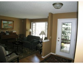 Photo 2: 20 Douglasbank Rise SE in CALGARY: Douglasdale Estates Residential Detached Single Family for sale (Calgary)  : MLS®# C3263974