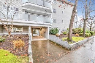 Photo 3: 307 13680 84 Avenue in Surrey: Bear Creek Green Timbers Condo for sale in "The Trails at Bear Creek" : MLS®# R2838372