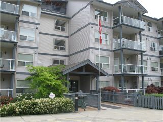 Photo 2: 211 1203 PEMBERTON Avenue in Squamish: Downtown SQ Condo for sale in "EAGLEGROVE" : MLS®# V1064733