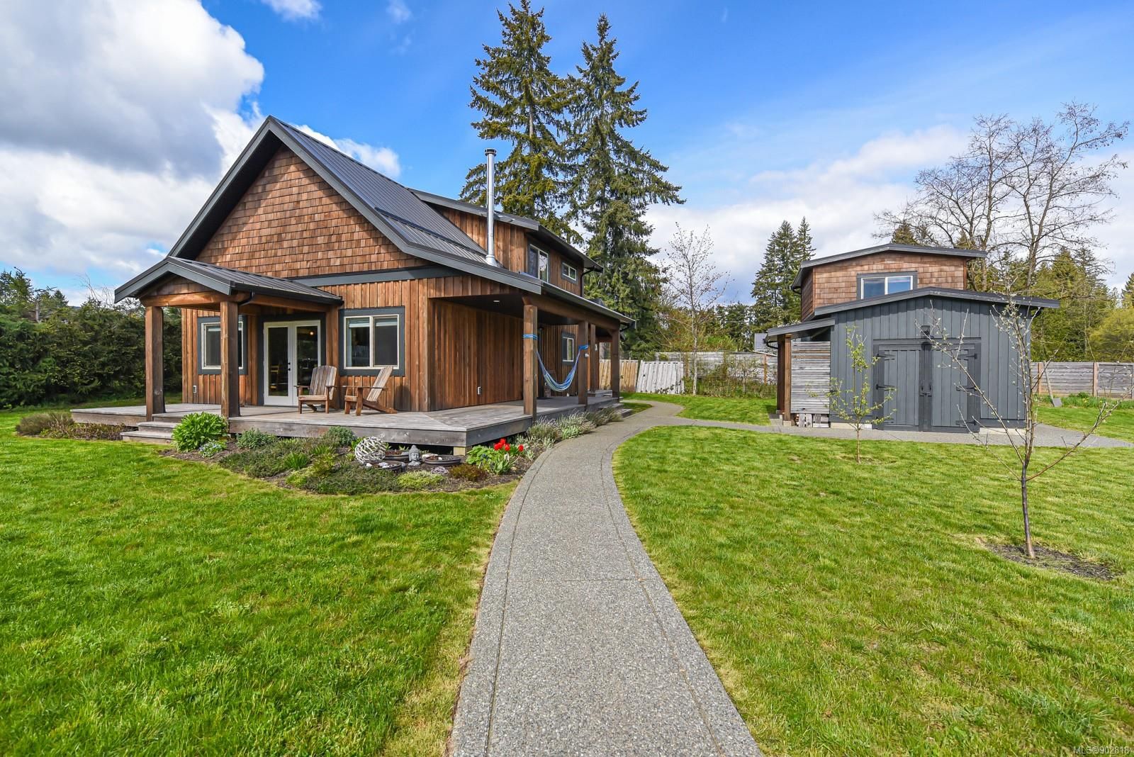 Main Photo: 3378 Mill St in Cumberland: CV Cumberland House for sale (Comox Valley)  : MLS®# 902818