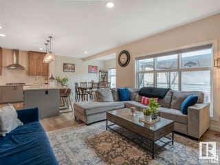 Photo 10: 5320 22 Avenue in Edmonton: Zone 53 House for sale : MLS®# E4381853
