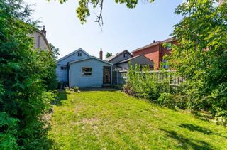 Photo 4: 134 Holborne Avenue in Toronto: Danforth Village-East York House (1 1/2 Storey) for sale (Toronto E03)  : MLS®# E5761266
