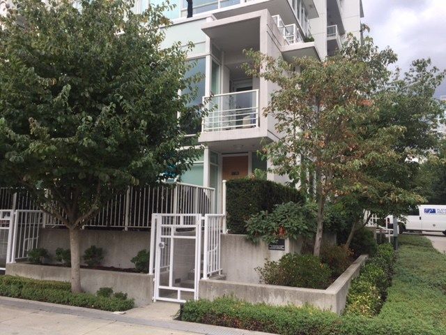 Main Photo: 102 161 W GEORGIA Street in Vancouver: Downtown VW Townhouse for sale in "COSMO" (Vancouver West)  : MLS®# R2231413