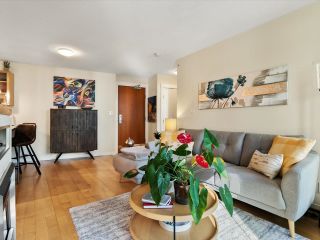 Photo 5: 807 1189 MELVILLE Street in Vancouver: Coal Harbour Condo for sale in "The Melville" (Vancouver West)  : MLS®# R2816586