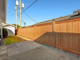 Photo 16: 10 7570 Tetayut Rd in Central Saanich: CS Hawthorne Manufactured Home for sale : MLS®# 921038