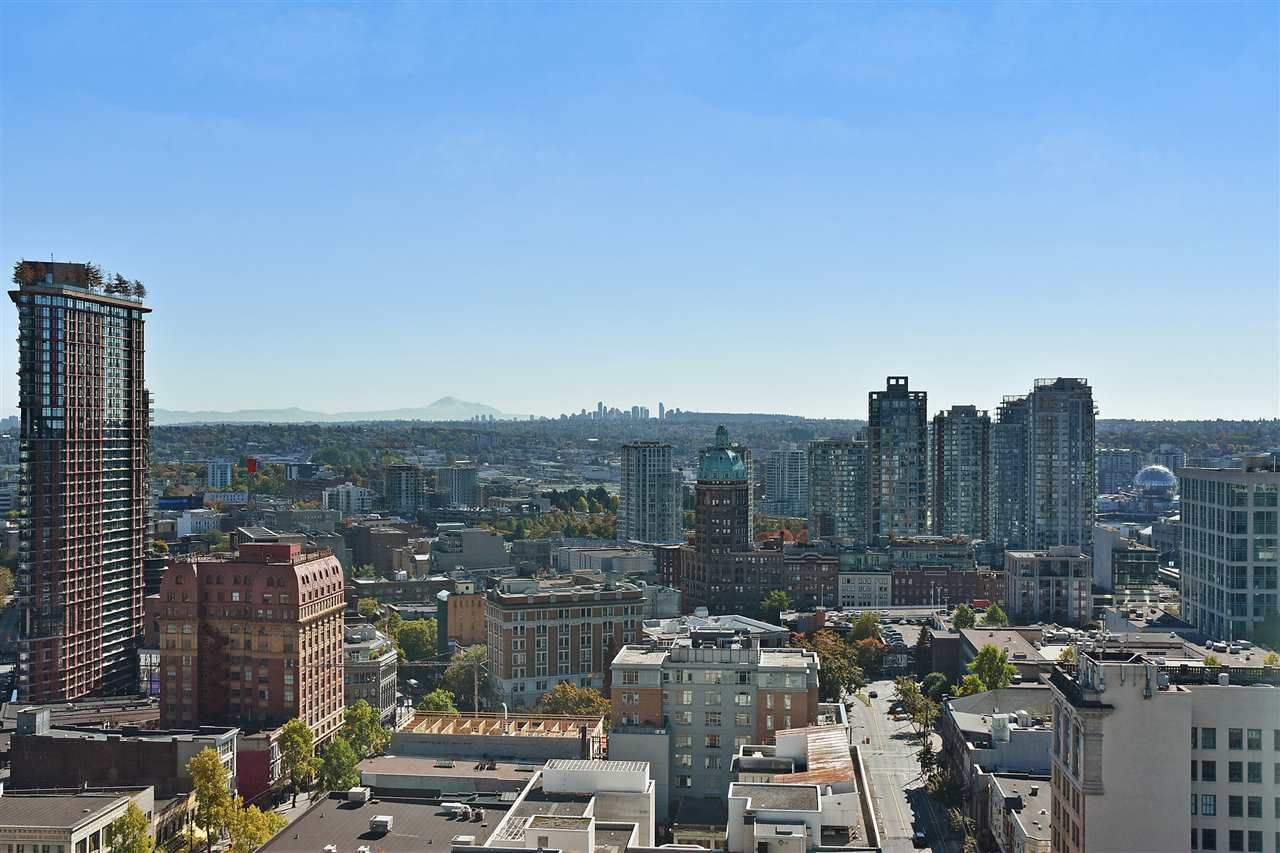 Main Photo: 2409 438 SEYMOUR Street in Vancouver: Downtown VW Condo for sale in "CONFERENCE PLAZA" (Vancouver West)  : MLS®# R2003999