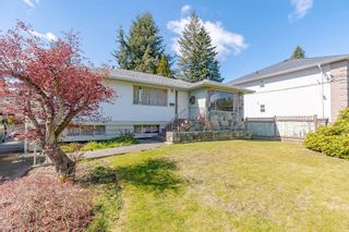 Photo 2: 892 MACINTOSH Street in Coquitlam: Harbour Chines House for sale : MLS®# R2870949