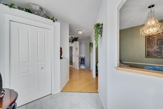 Photo 6: 404 Cresthaven Place SW in Calgary: Crestmont Detached for sale : MLS®# A2032690