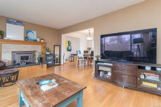 Photo 3: 3804 Campus Cres in Saanich: SE Mt Tolmie House for sale (Saanich East)  : MLS®# 957899