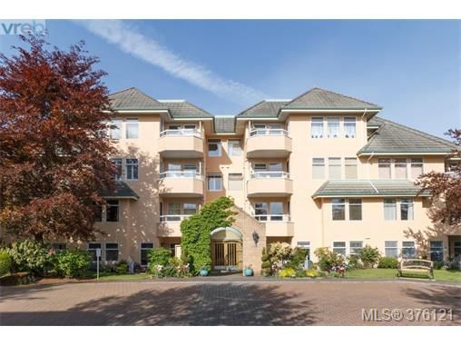 Main Photo: 301 2311 Mills Rd in SIDNEY: Si Sidney North-West Condo for sale (Sidney)  : MLS®# 755082