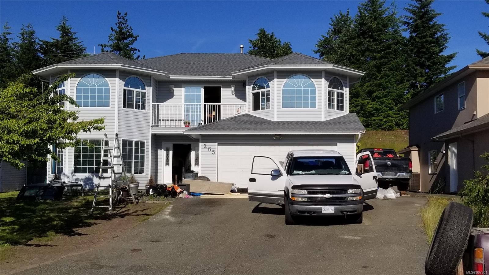 Main Photo: 265 Stratford Dr in Campbell River: CR Campbell River Central House for sale : MLS®# 907801