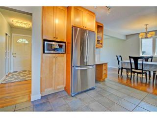 Photo 8: 147 WESTVIEW Drive SW in Calgary: Westgate House for sale : MLS®# C4077517