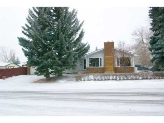 Photo 1: 284 THAMES Close NW in CALGARY: Thorncliffe Residential Detached Single Family for sale (Calgary)  : MLS®# C3558266