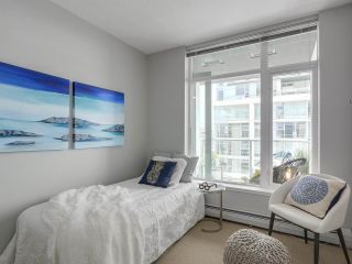 Photo 8: 1606 1320 CHESTERFIELD Avenue in North Vancouver: Central Lonsdale Condo for sale in "Vista Place" : MLS®# R2355353