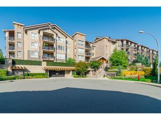 Photo 1: 322 5655 210A Street in Langley: Salmon River Condo for sale : MLS®# R2384803