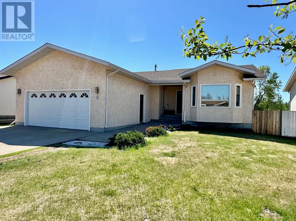 Main Photo: 6 Pineview Road in Whitecourt: House for sale : MLS®# A2049150