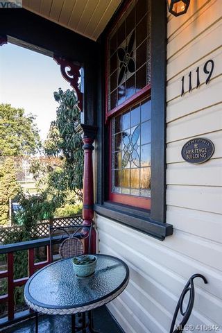 Photo 3: 1119 Ormond St in VICTORIA: Vi Downtown House for sale (Victoria)  : MLS®# 826915
