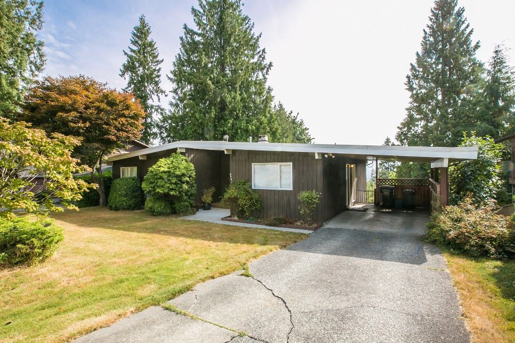 Main Photo: 2987 SURF Crescent in Coquitlam: Ranch Park House for sale : MLS®# R2197011