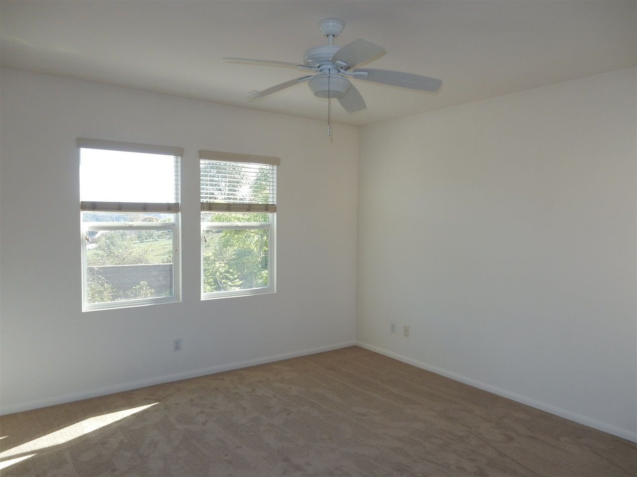 Photo 9: Photos: CARMEL VALLEY House for rent : 3 bedrooms : 6621 Rancho Del Acacia in San Diego