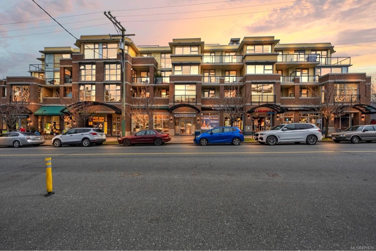 Main Photo: 401 225 Menzies St in Victoria: Vi James Bay Condo for sale : MLS®# 871670