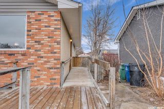 Photo 3: 834 Confederation Drive in Saskatoon: Massey Place Residential for sale : MLS®# SK966453