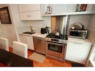 Photo 8: 310 1808 W 1ST Avenue in Vancouver: Kitsilano Condo for sale in "FIRST ON FIRST" (Vancouver West)  : MLS®# V1113360