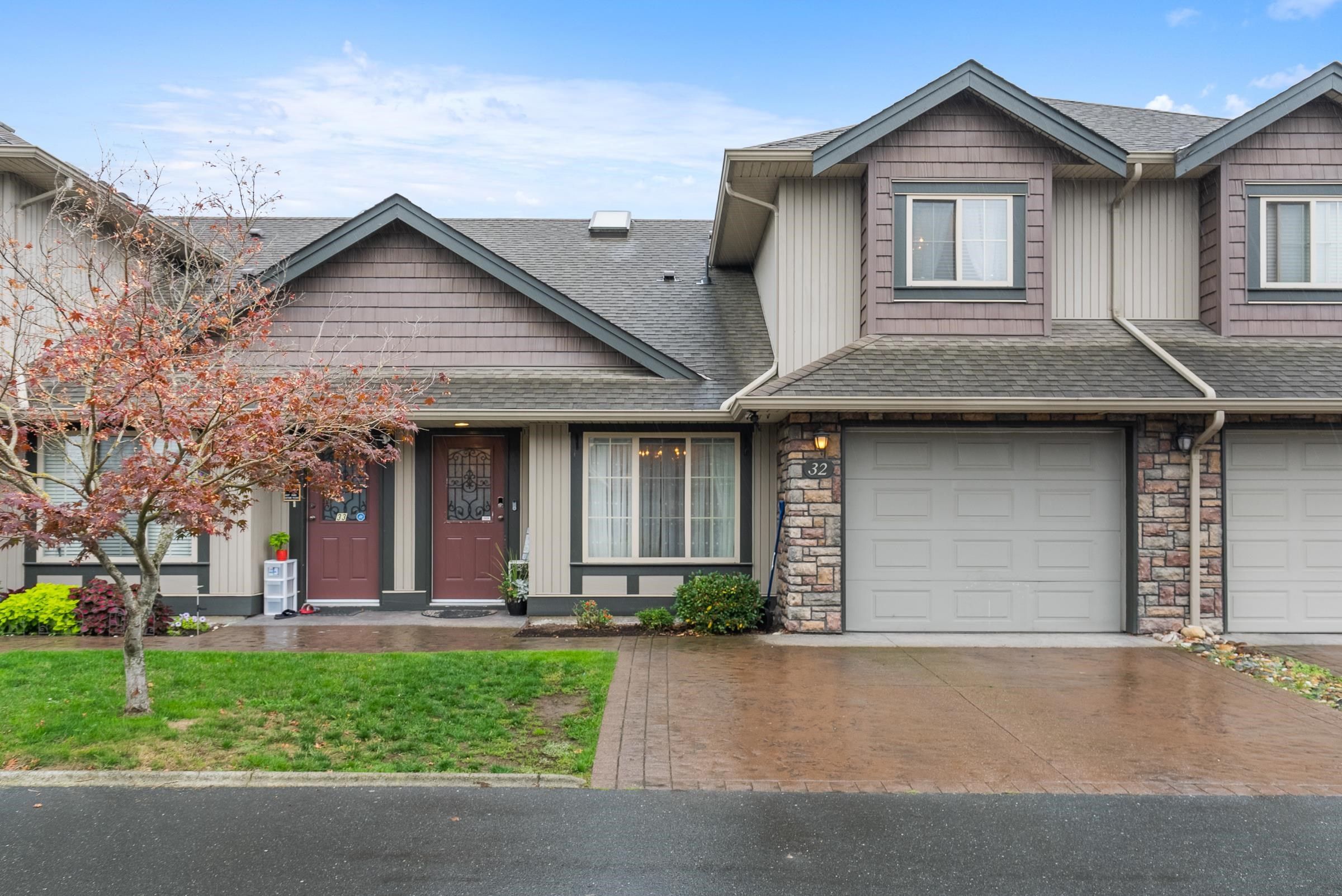 Main Photo: 32 6450 BLACKWOOD Lane in Chilliwack: Sardis South Townhouse for sale in "The Maples" (Sardis)  : MLS®# R2824273