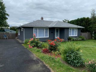 Photo 1: 45632 LEWIS Avenue in Chilliwack: Chilliwack Proper West House for sale : MLS®# R2725901