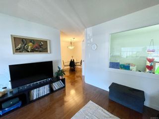 Photo 5: 113 964 Heywood Ave in Victoria: Vi Fairfield West Condo for sale : MLS®# 924746