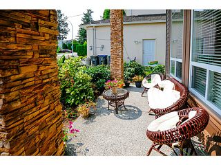 Photo 3: 15445 20TH AV in Surrey: King George Corridor House for sale (South Surrey White Rock)  : MLS®# F1427514