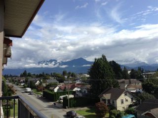 Photo 2: 402 46021 SECOND Avenue in Chilliwack: Chilliwack E Young-Yale Condo for sale in "THE CHARLESTON" : MLS®# R2406123