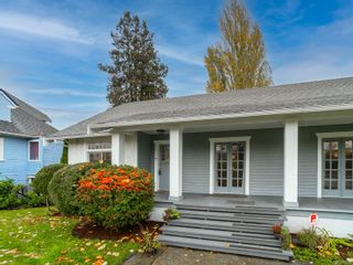 Photo 1: 260 Stewart Ave in Nanaimo: Na Brechin Hill House for sale : MLS®# 889928