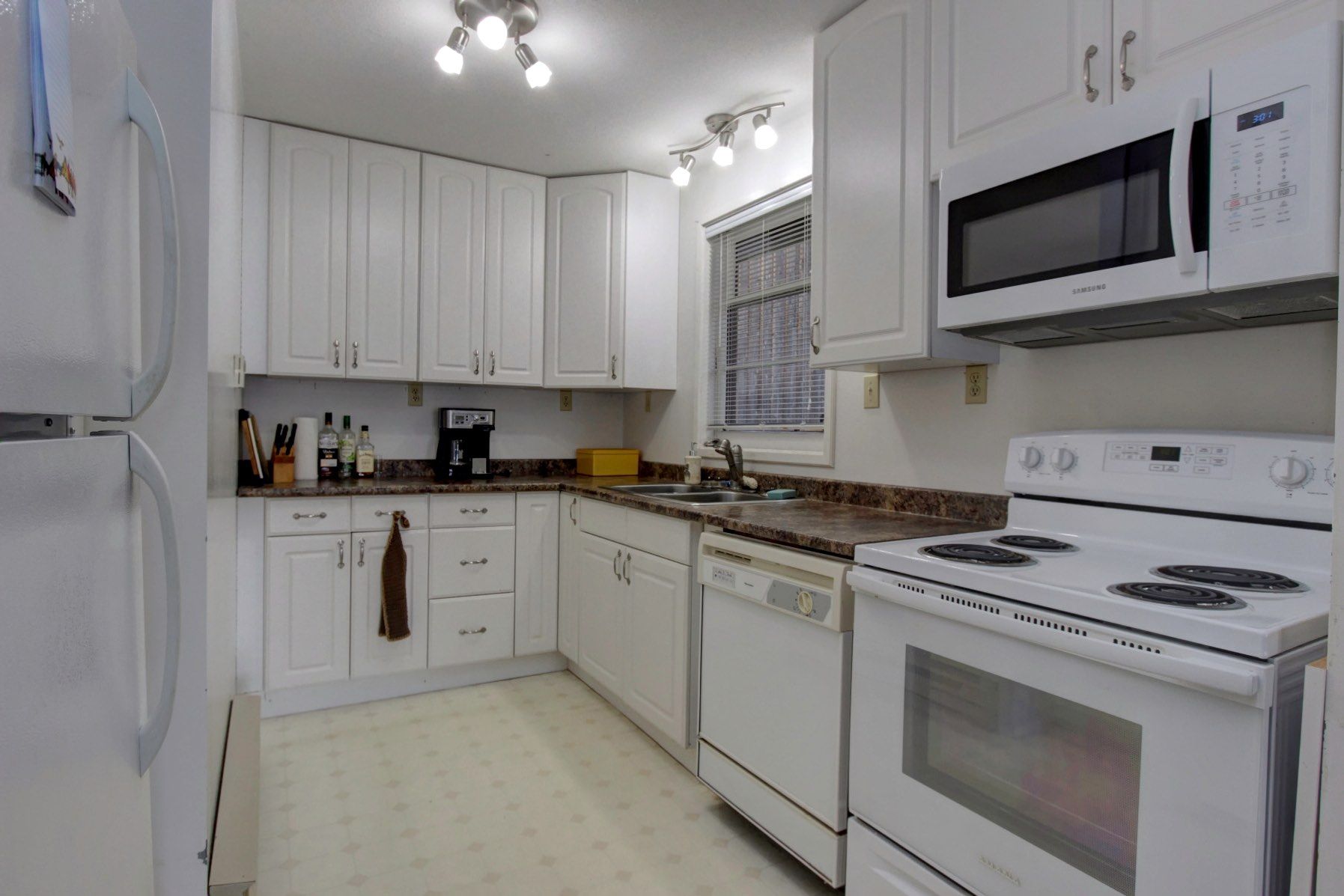 Photo 15: Photos: 6768 Squilax Anglemont Road in Magna Bay: House for sale : MLS®# 10255376